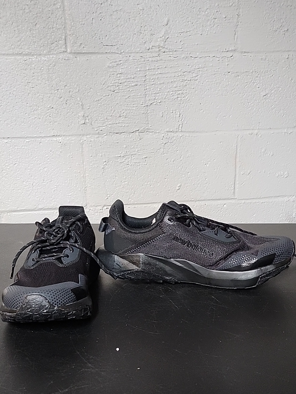 New Balance Men's Black Low-Profile Running Sneakers